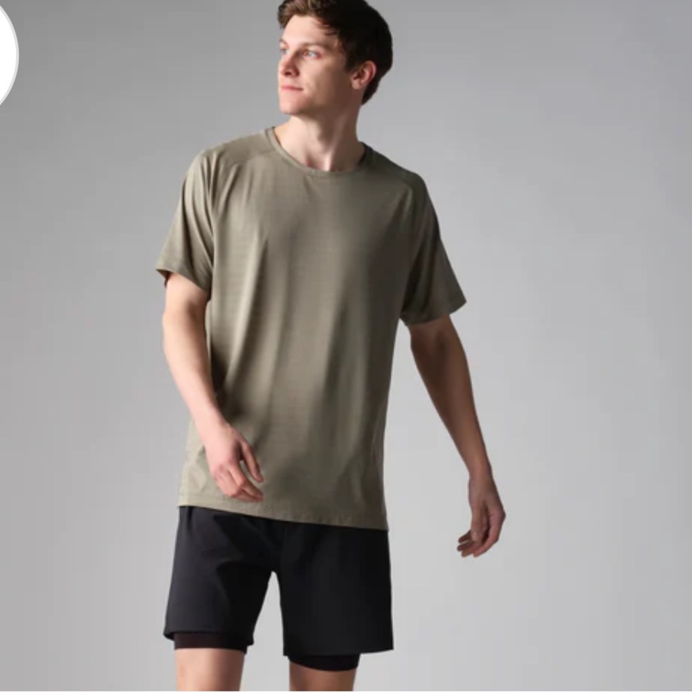 RHONE SWIFT SHORT SLEEVE 2.0